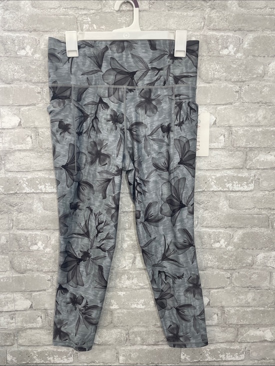 Athleta Pants - Athleta SALUTATIONS STASH POCKET
lI PRINT 7/8